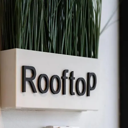 P501 Central 2Bdrm 2Bath Ac Rooftop