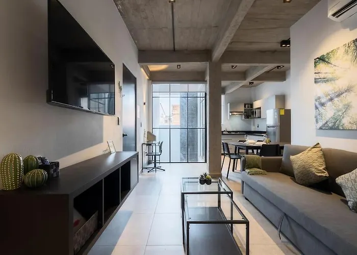 P501 2bdrm 2bath Ac Rooftop Apartment *